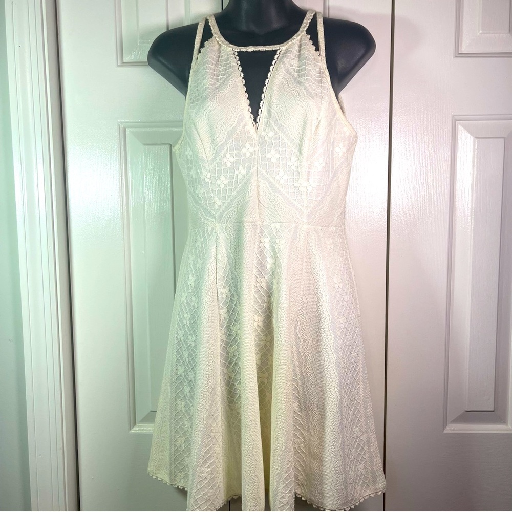 Free People Missed connections Cream lace dress Size 6‎ T13